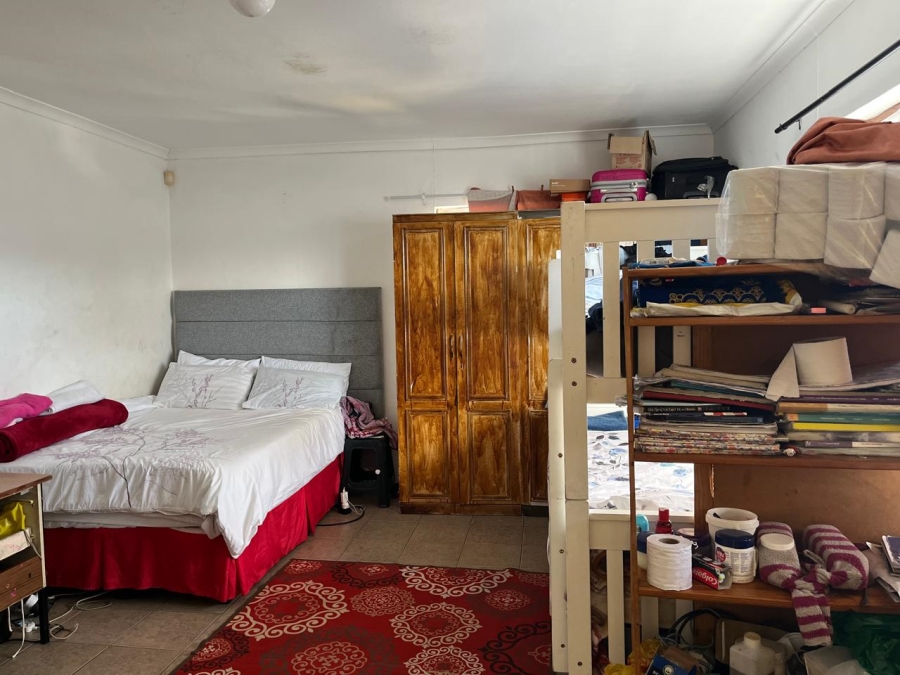  Bedroom Property for Sale in Cravenby Western Cape